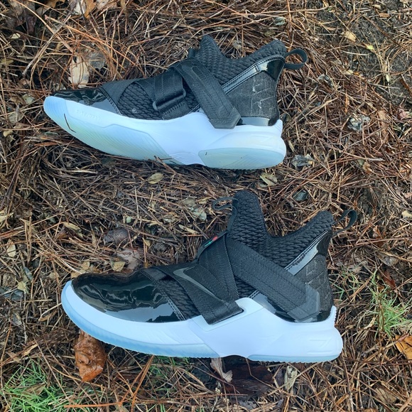 Nike Lebron Soldier 12 Sfg Sz 9 men - Picture 2 of 10